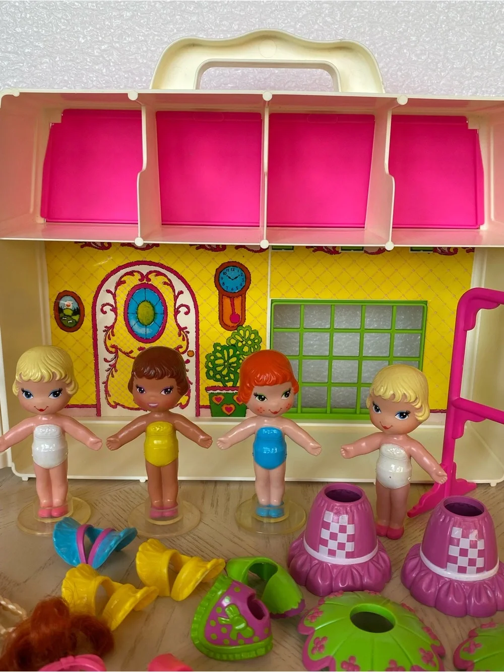 Vintage 1983 Schaper Lil' Me Boutique Carrying Case with 4 Dolls, Clothes, Hats